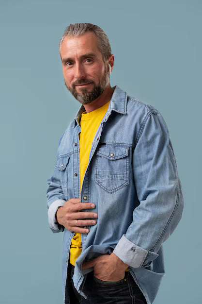 <em>Felipe Ruiz</em>